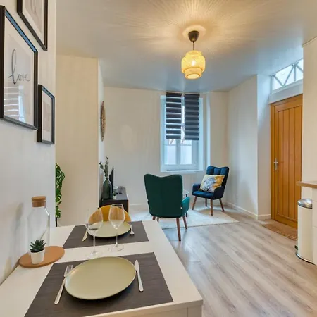 Ceylan Bel F2 A Apartment